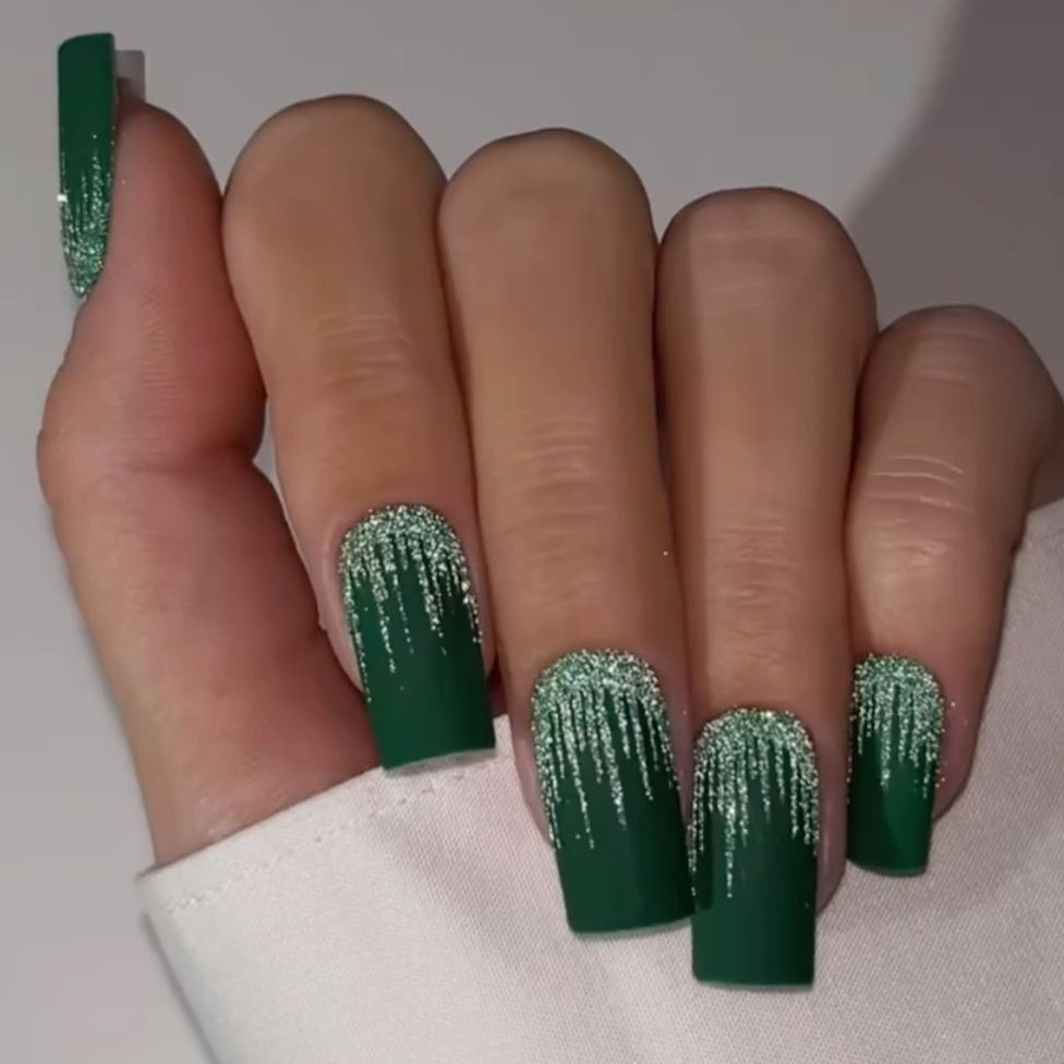emerald New Year nails