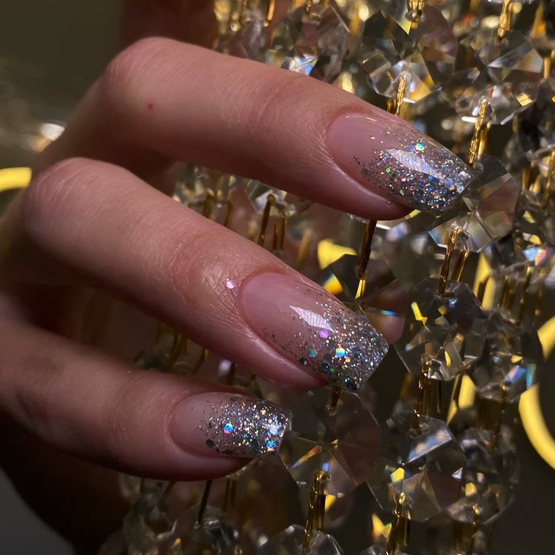 New Year manicure for short nails