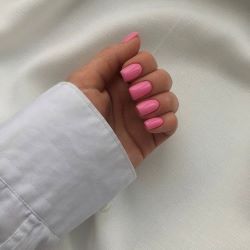 короткий квадратный маникюр