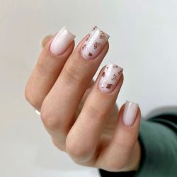 нюдовый маникюр тренды