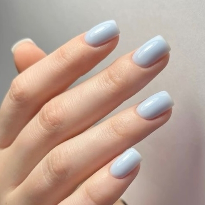 pantone зимнее небо маникюр