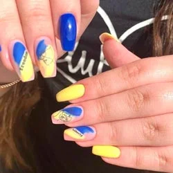 маникюр с украинским орнаментом