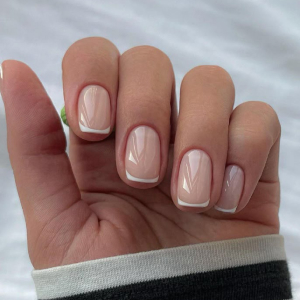 French manicure for short nails