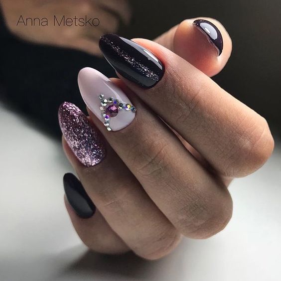 manicur_so_strazami