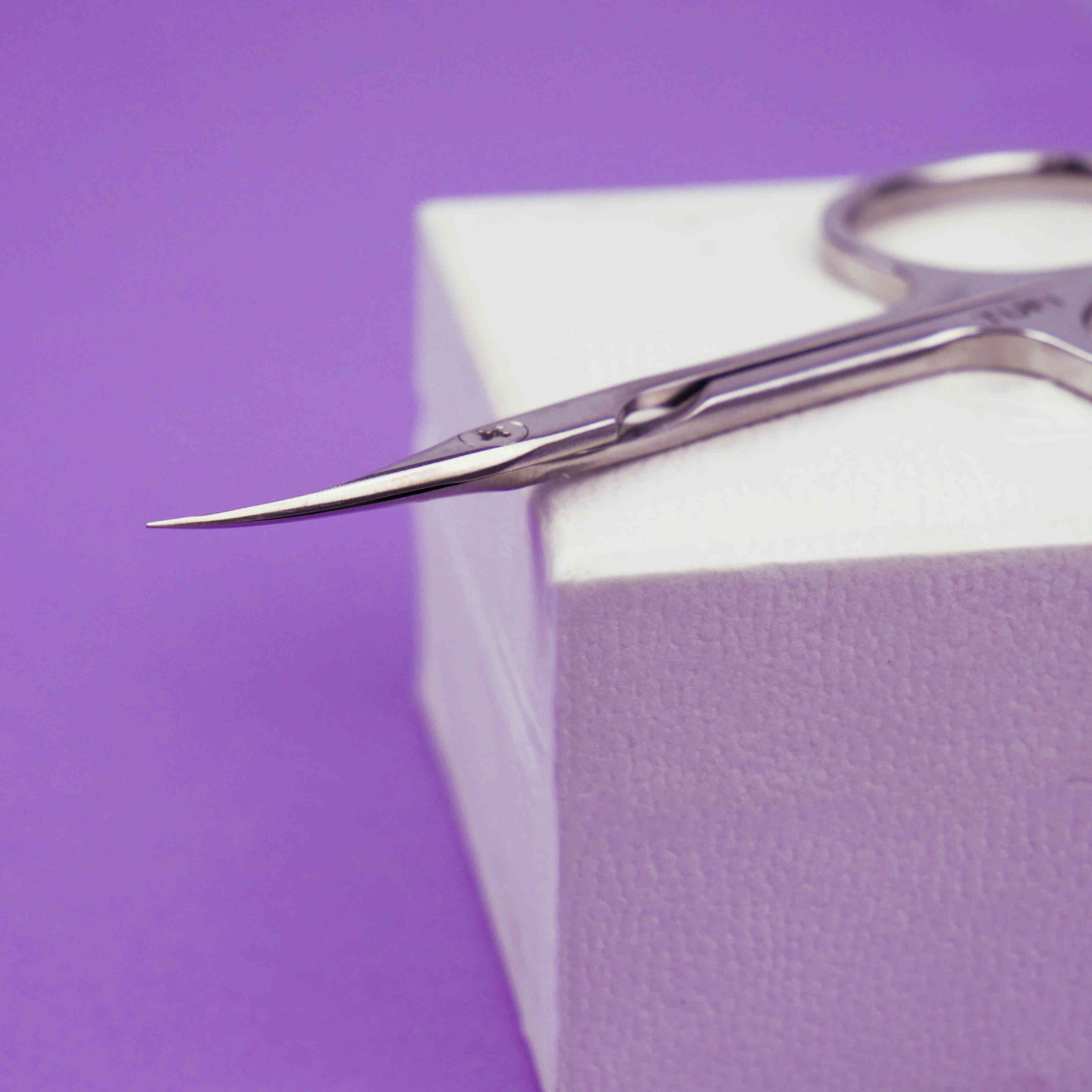 Manicure cuticle scissors TUFI profi PREMIUM Н-100 silver 25 mm (0097213)