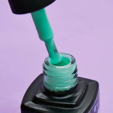 Гель-лак KIRA Nails Fluo №011 мятный светящийся 6 мл (747011) - Фото №2