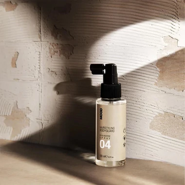 Ультралегкий спрей для защиты и блеска 04 Mood Shield&Shine Spray 100 мл (8056284451771) - Фото №2