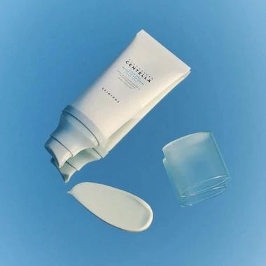 Солнцезащитная сыворотка для лица SKIN1004 SPF50+ Madagascar Centella Hyalu-Cica Water-Fit Sun Serum 50 мл - Фото №3