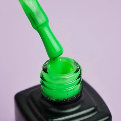 Гель-лак KIRA Nails Fluo №002 зеленый светящийся 6 мл (747002) - Фото №2