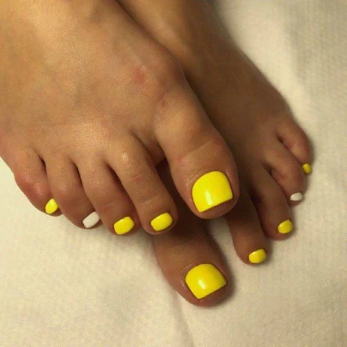 Красивый педикюр (летний педикюр)