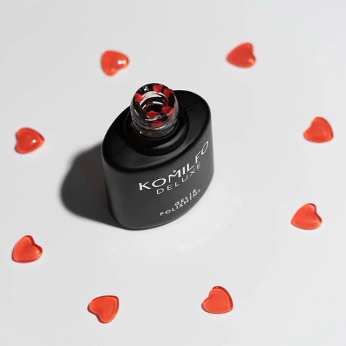 Топ KOMILFO L'amour Red No Wipe без липкого слоя прозрачный с красными сердцами 8 мл (508003) - Фото №3