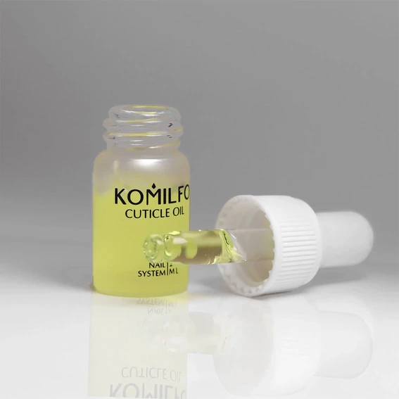 Масло для кутикулы KOMILFO Citrus Cuticle Oil с пипеткой цитрус 2 мл - Фото №4