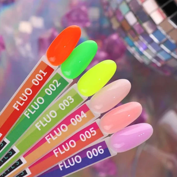 Гель-лак KIRA Nails Fluo №006 сиреневый светящийся 6 мл (747006) - Фото №3