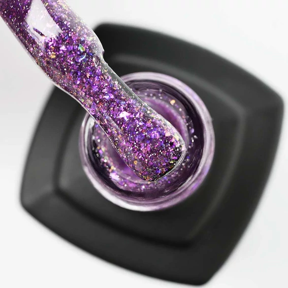 Гель-лак MOON FULL Chrome Flake Disco №02 светоотражающий фиолетовый с шиммером 8 мл - Фото №2