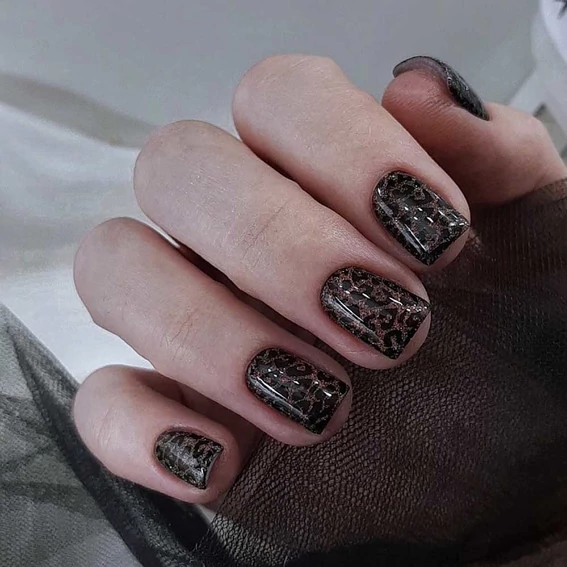 Гель-лак NAILS OF THE NIGHT Cat eye Reflective №02 світловідбиваючий червоний 10 мл (u0000016485) - Фото №5