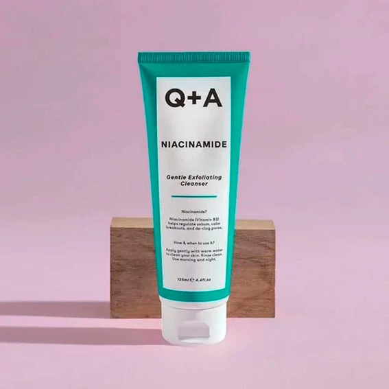 Гель Q+A для обличчя очищувальний Niacinamide Gentle Exfoliating Cleanser 125 мл - Фото №4